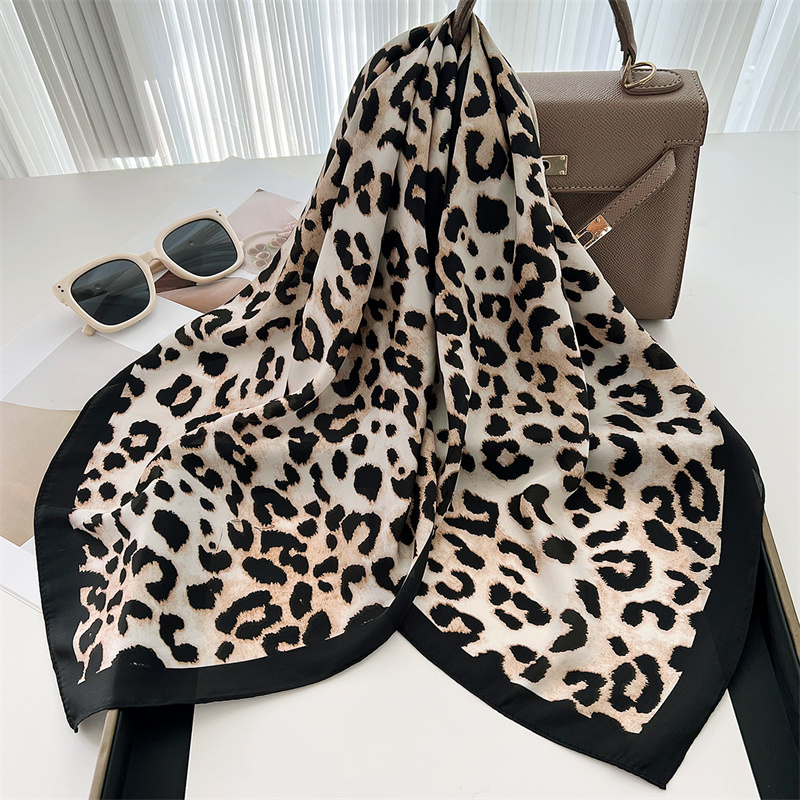 70 cm Platz Luxus Leopard Prin – Scarf Silk Square Bewertung und Preis